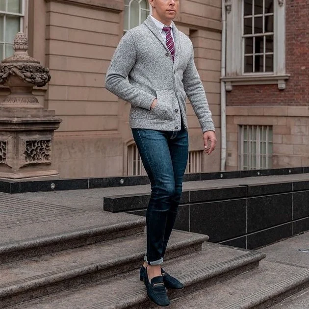 Modern Smart Casual Look with Grey Cardigan and Jeans