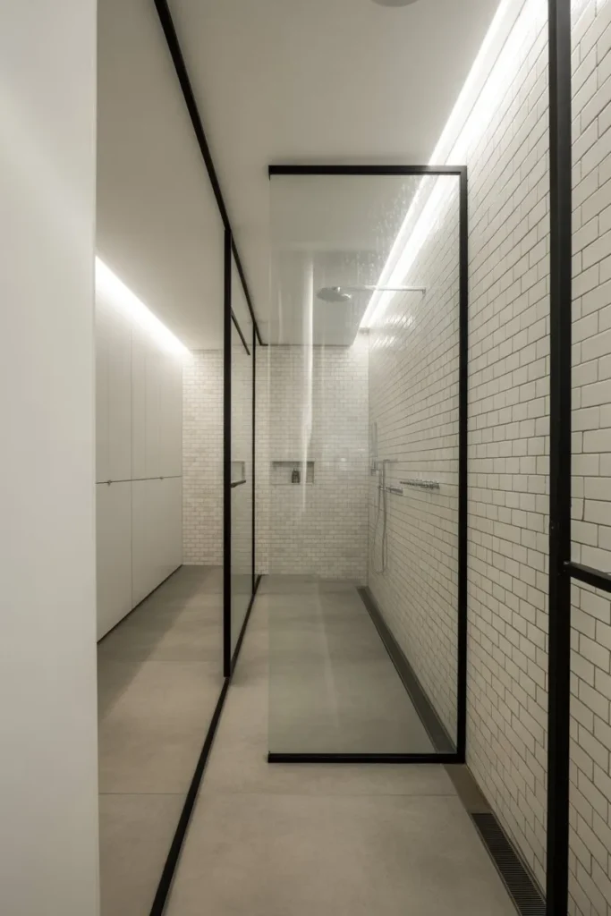 Glass Shower Partition for Openness