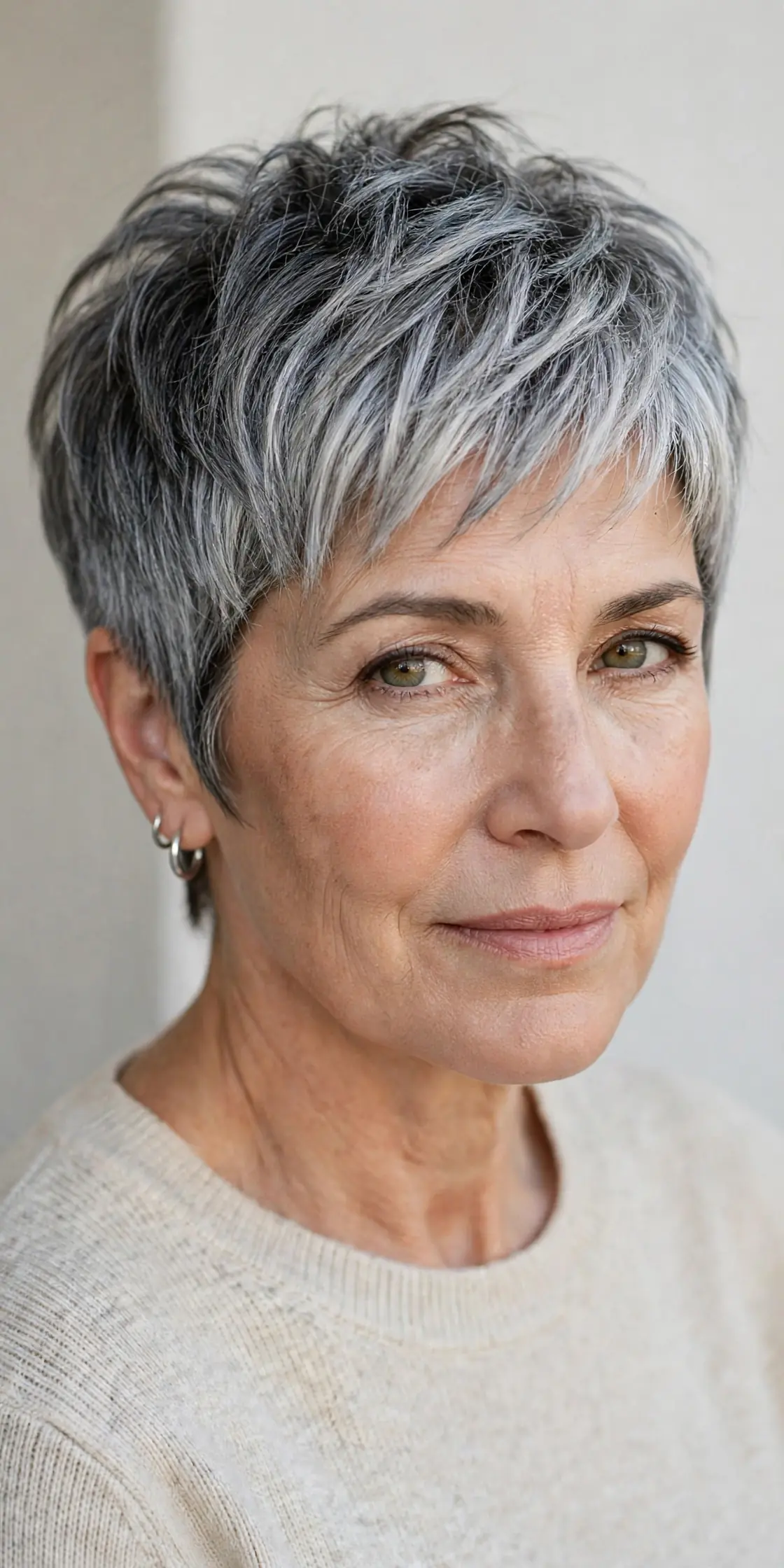 Dimensional Silver Pixie with Smoked Roots